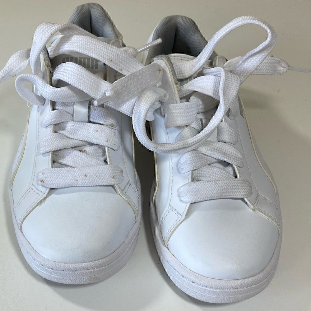 PUMA white sneakers 4.5 GUC